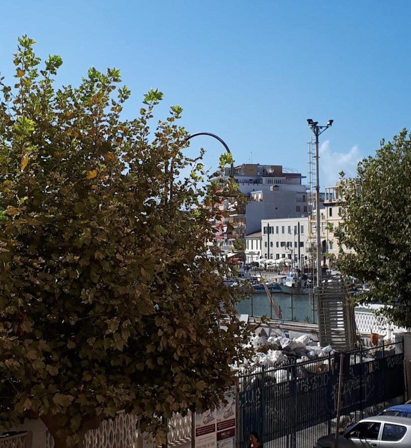 La Finestrella Dell'Arte Un Orizzonte Da Guardare Apartment อันซีโอ ภายนอก รูปภาพ